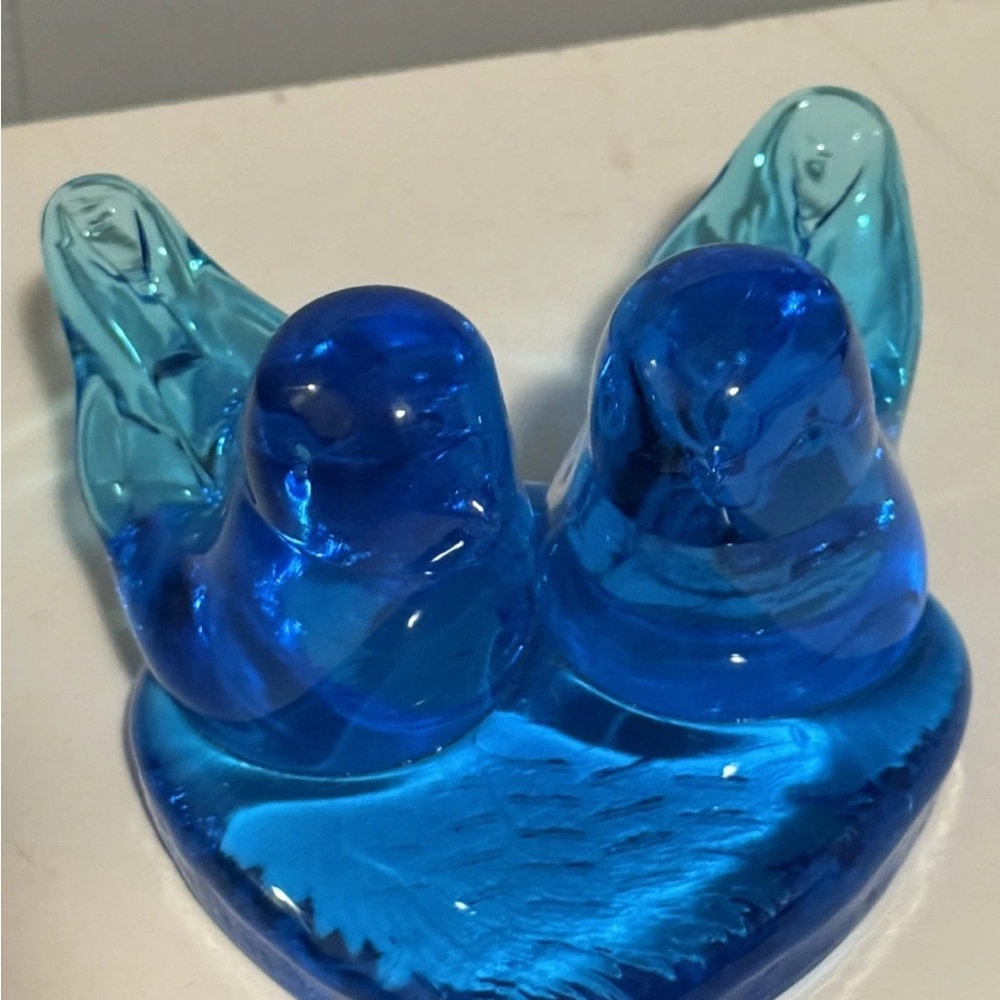 Blue Bird of Happiness Love Heart Art Glass Figurine Signed Leo Ward 1992